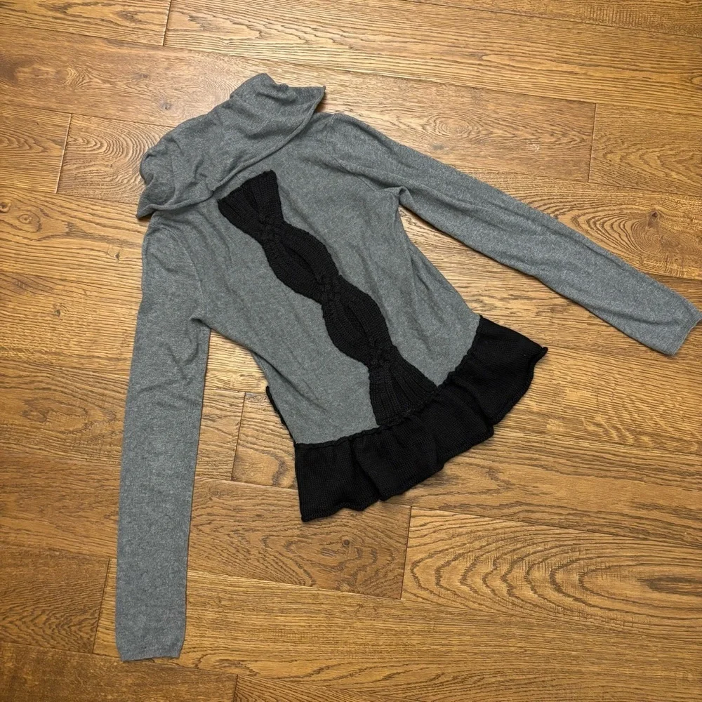 Moth crochet embellished sweater - Picture 7 of 8